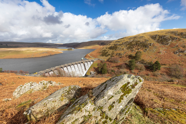 elan valley cycling route in wales