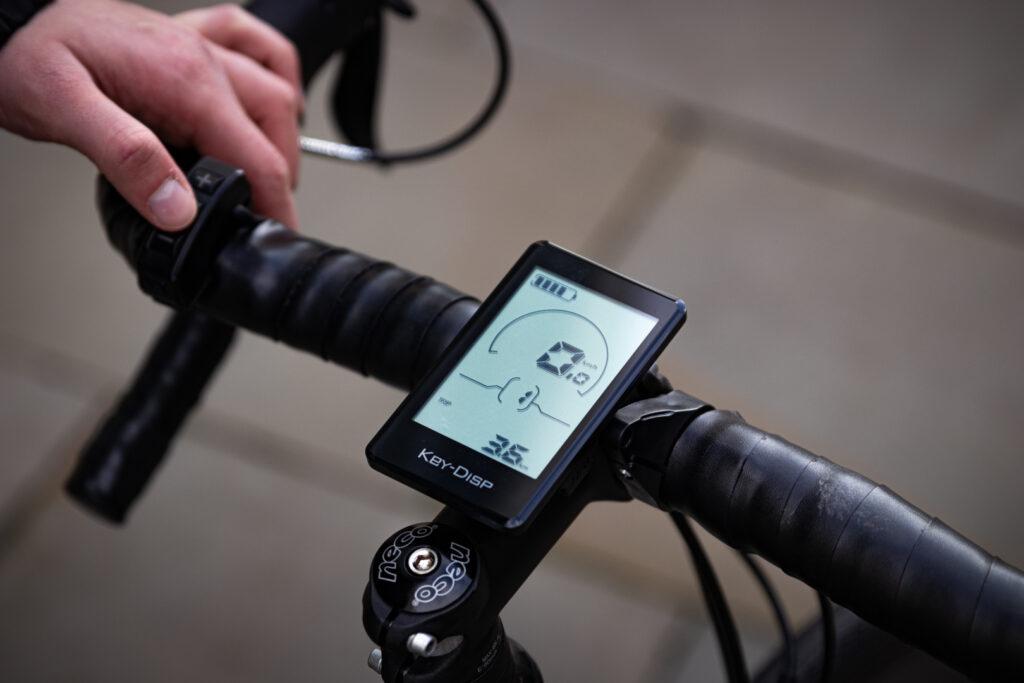 What does an eBike display do Avaris eBikes